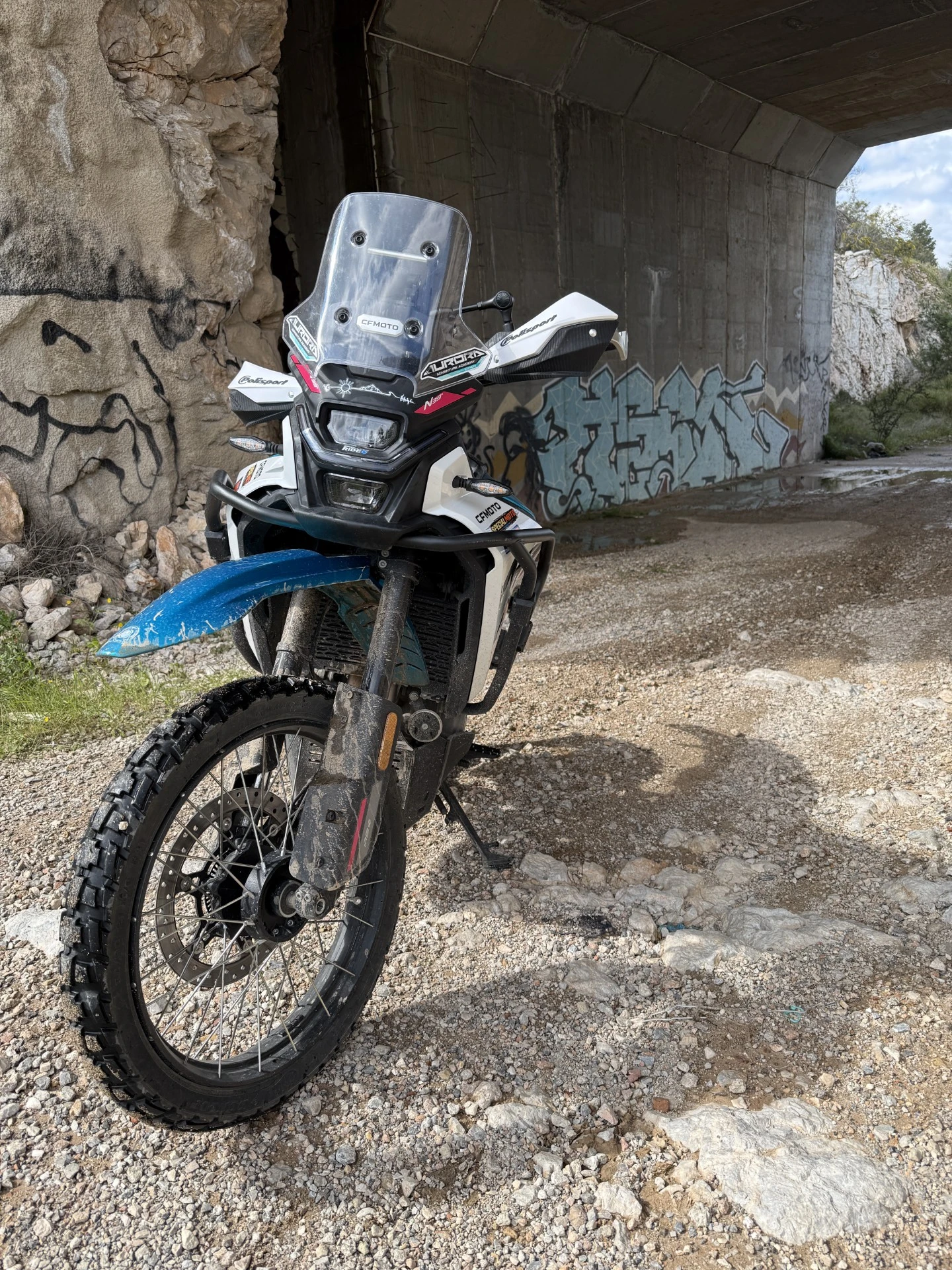 Τα φώτα της CFMOTO 450MT: ένα πραγματικό πρόβλημα τη νύχτα
